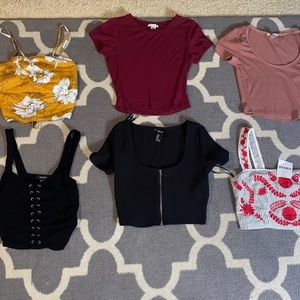 6 crop tops 5-medium, 1-L